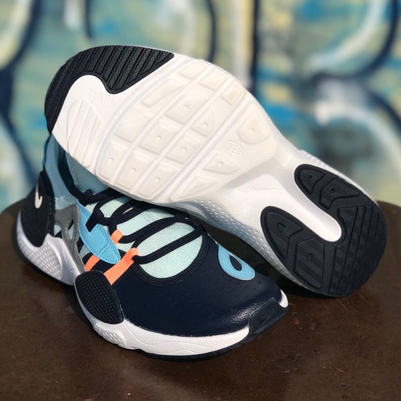 Nike Huarache E.D.G.E. Comfortable Retro Sneakers - Picture 5 of 8